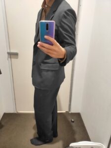 2021年春夏ユニクロUレギュラーフィットセットアップのブラック横