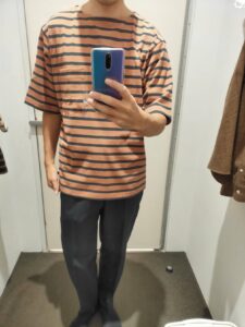 2021年春夏ユニクロUボーダーボートネックTのオレンジL前