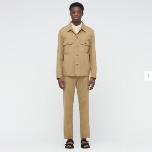 2021年春夏ユニクロUコットントラッカージャケットセットアップのモデル４